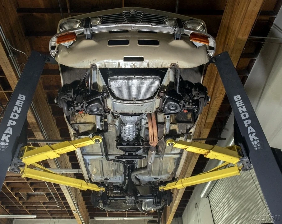 1973 Alfa Romeo 2000 GT Veloce - Image 16 of 21
