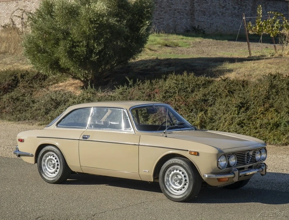1973 Alfa Romeo 2000 GT Veloce - Image 7 of 21