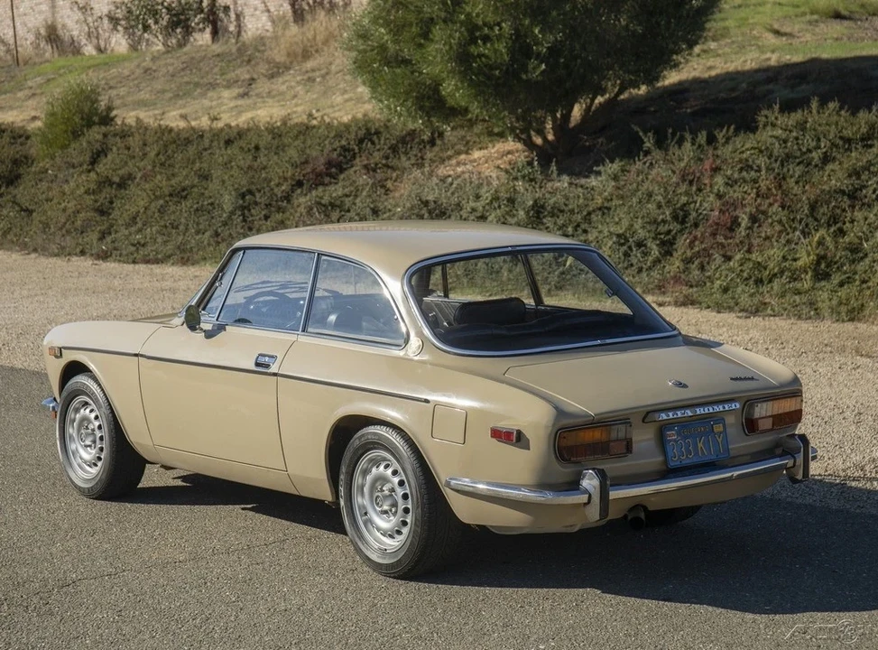 1973 Alfa Romeo 2000 GT Veloce - Image 3 of 21