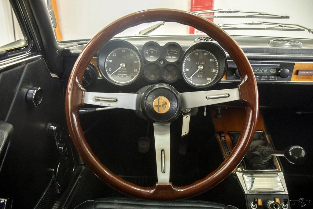 1973 Alfa Romeo 2000 GT Veloce - Image 9 of 21
