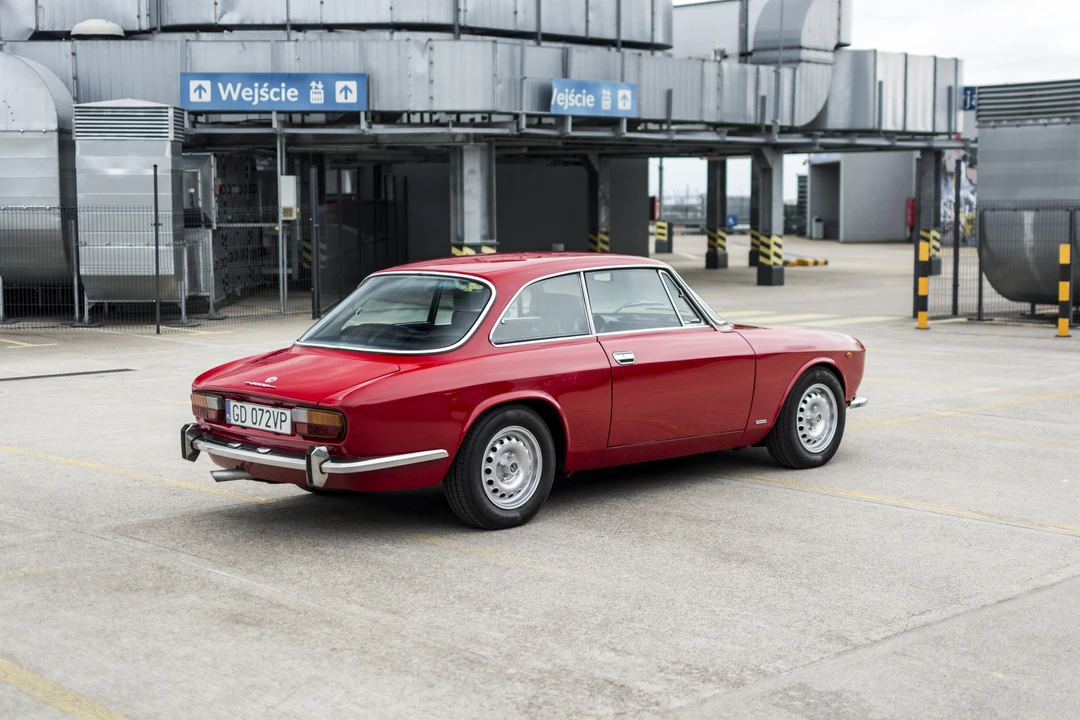 1973 Alfa Romeo 2000 GT Veloce - Image 5 of 31