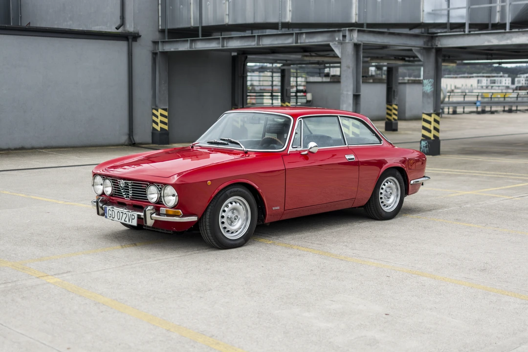1973 Alfa Romeo 2000 GT Veloce - Image 9 of 31