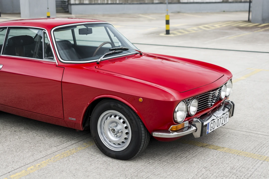 1973 Alfa Romeo 2000 GT Veloce - Image 11 of 31