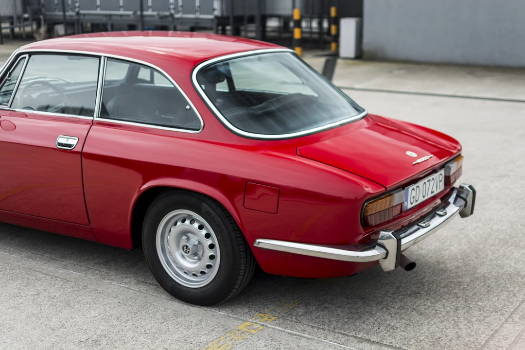 1973 Alfa Romeo 2000 GT Veloce - Image 26 of 31