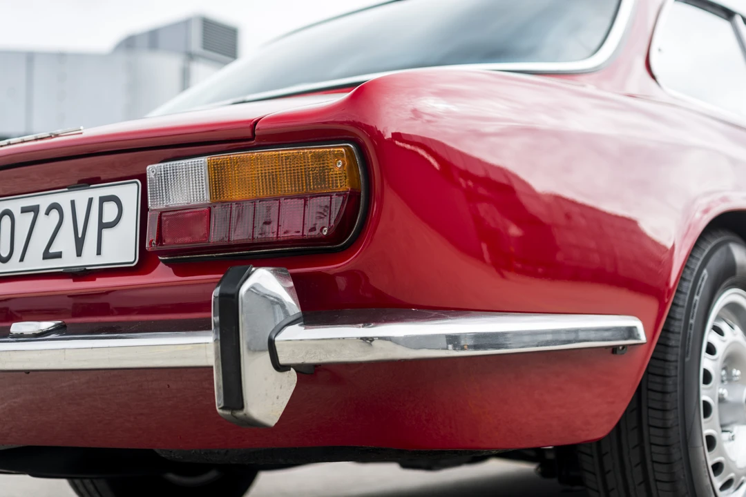 1973 Alfa Romeo 2000 GT Veloce - Image 27 of 31