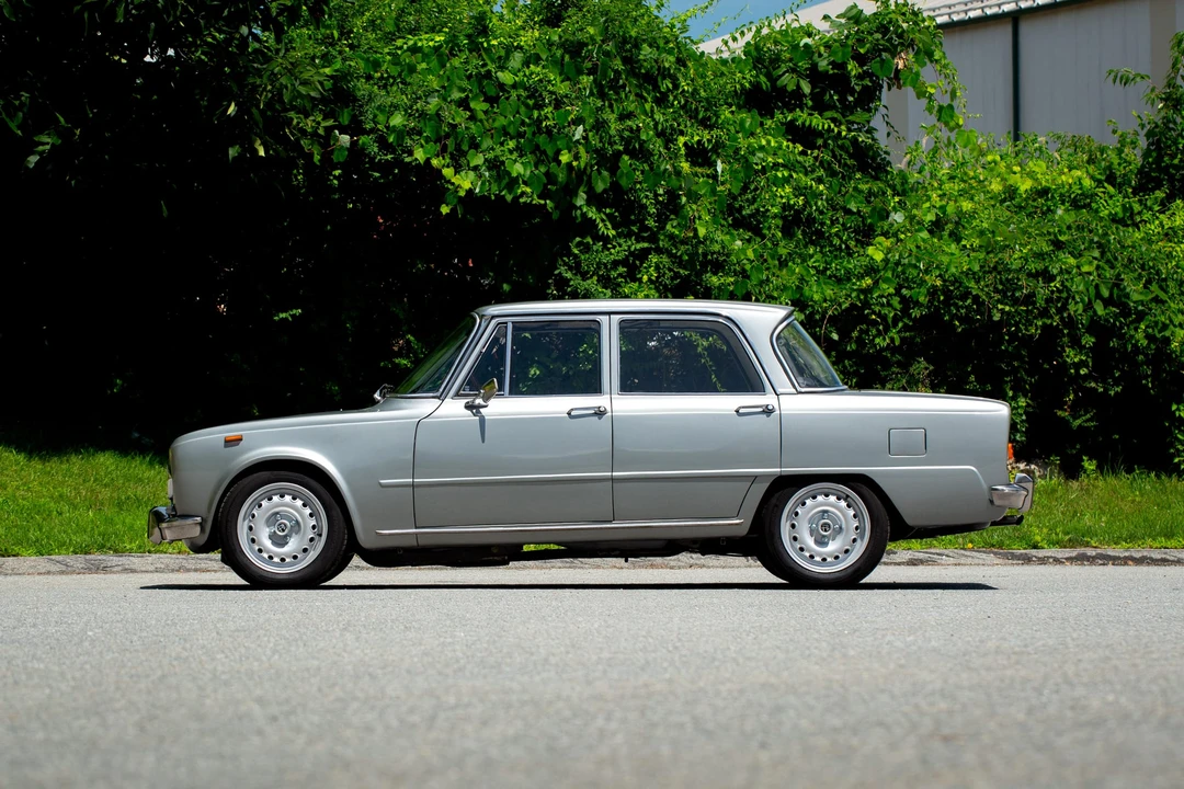 1973 Alfa Romeo 105/115 Series - Image 2 of 31