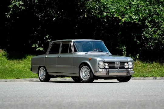 1973 Alfa Romeo Giulia Super 1.3 5-Speed
