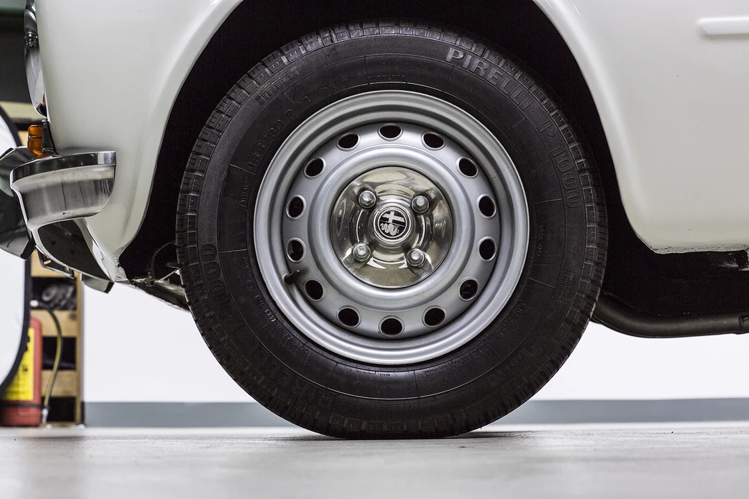 1973 Alfa Romeo GT 1300 Junior - Image 13 of 31