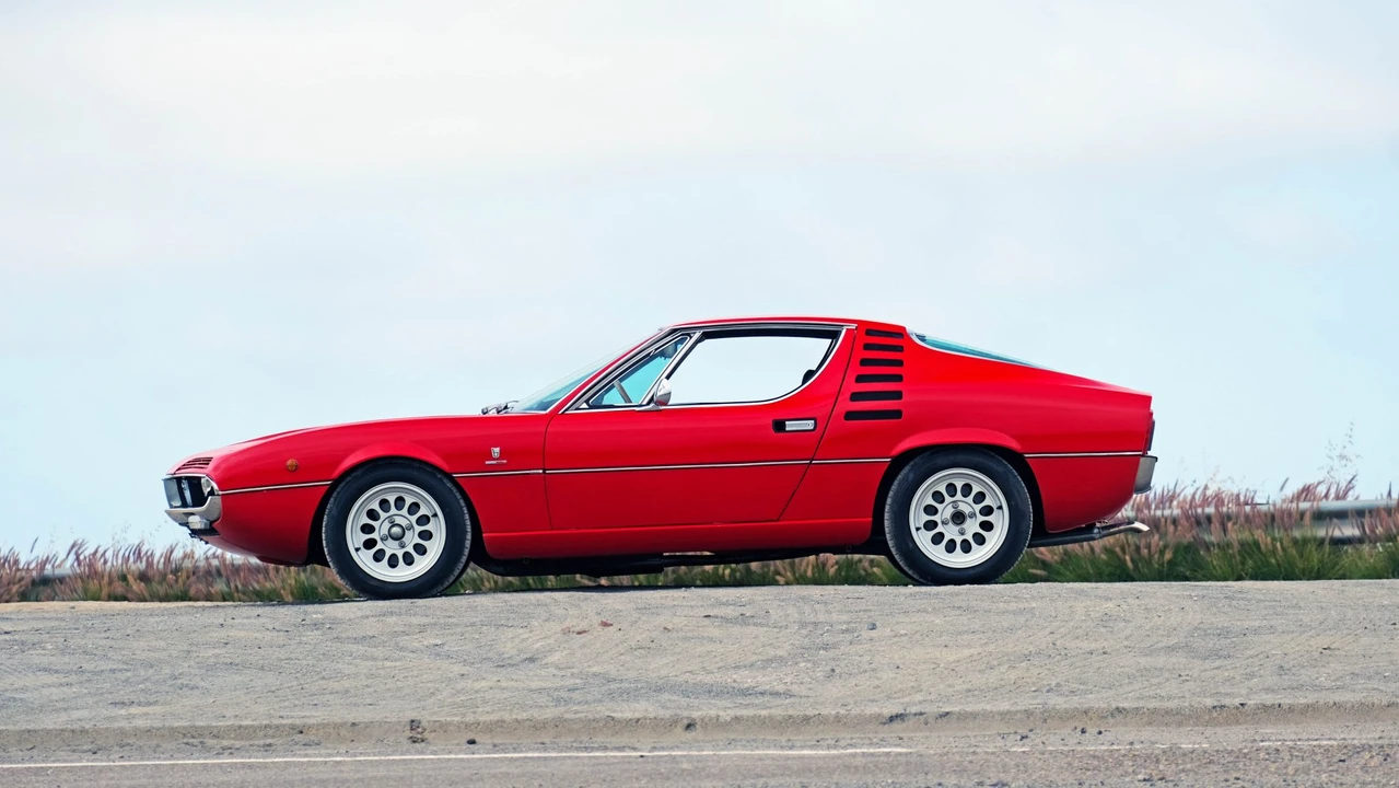1973 Alfa Romeo Montreal - Image 11 of 31