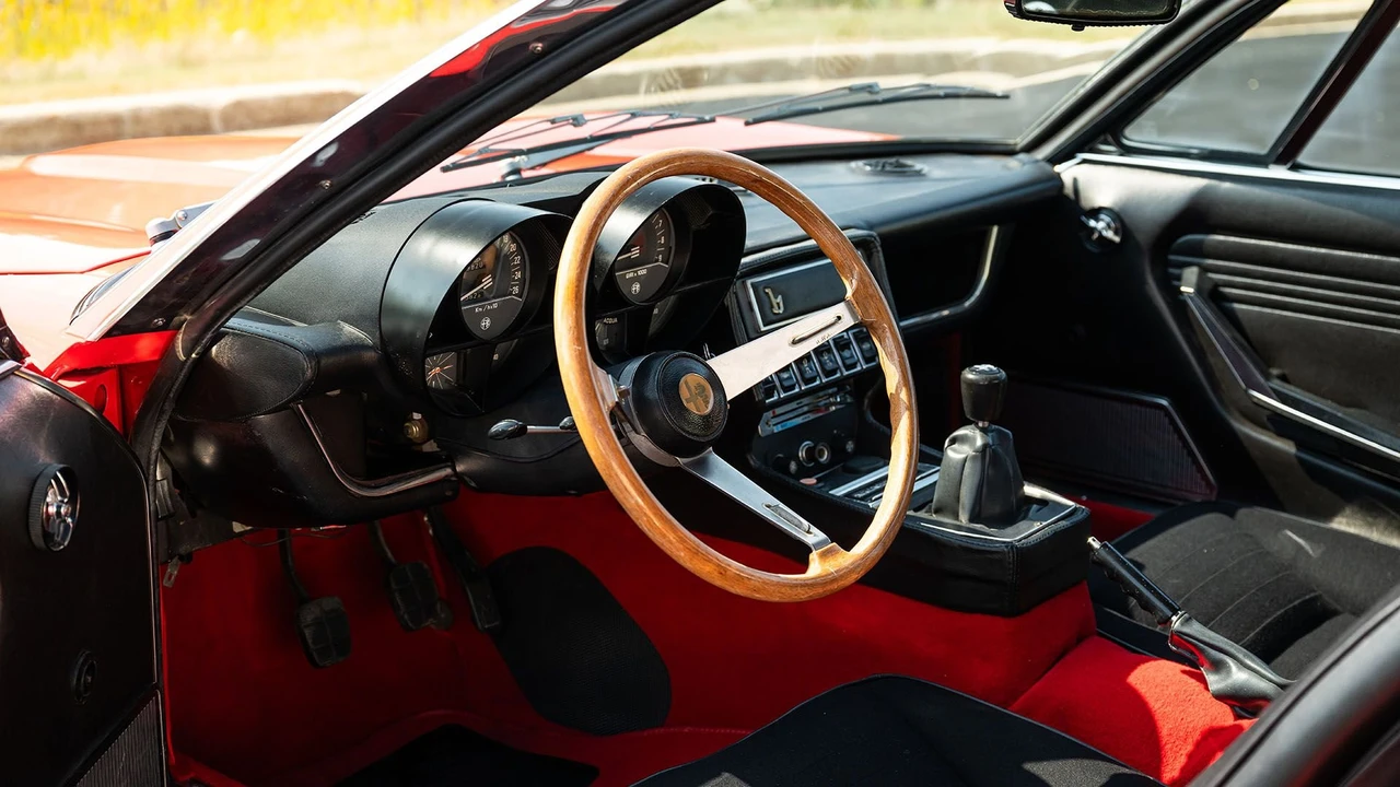 1973 Alfa Romeo Montreal - Image 7 of 31
