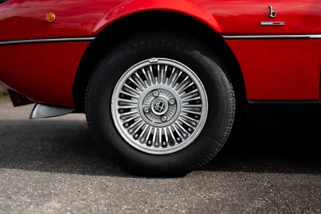 1973 Alfa Romeo Montreal - Image 28 of 31