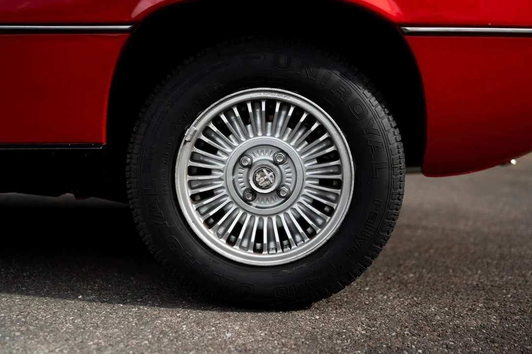 1973 Alfa Romeo Montreal - Image 29 of 31