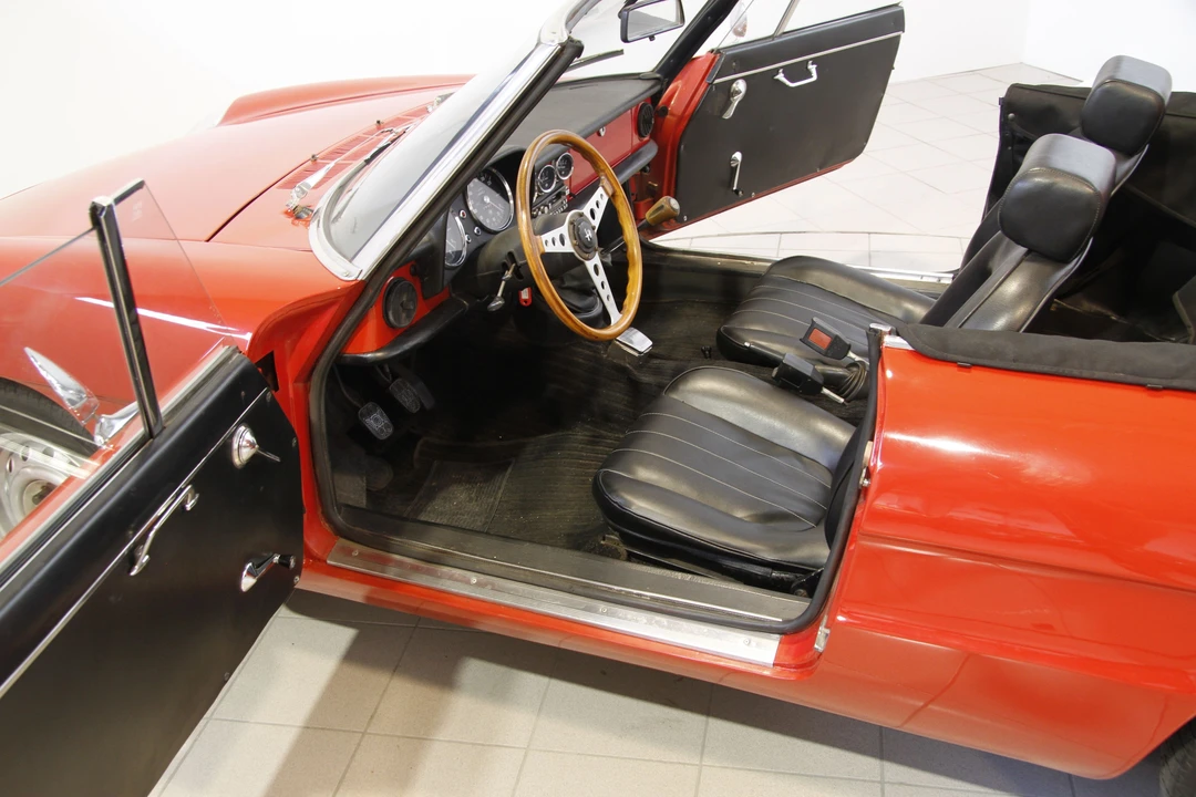 1973 Alfa Romeo Series 2 - Image 9 of 12