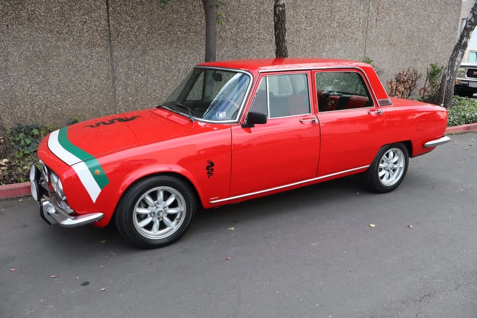 1973 Alfa Romeo 102-Series 2000 - Image 4 of 18