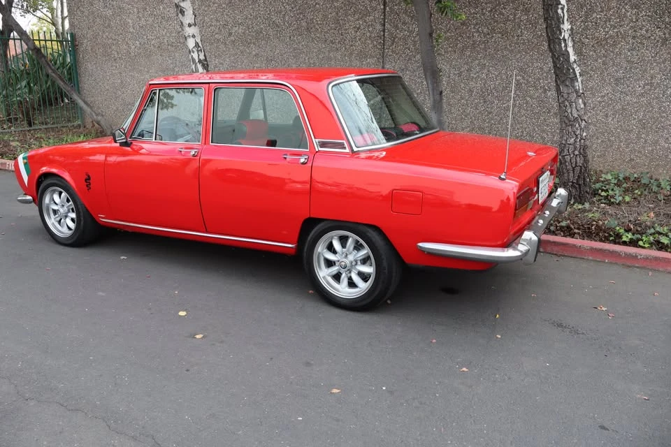 1973 Alfa Romeo 102-Series 2000 - Image 6 of 18