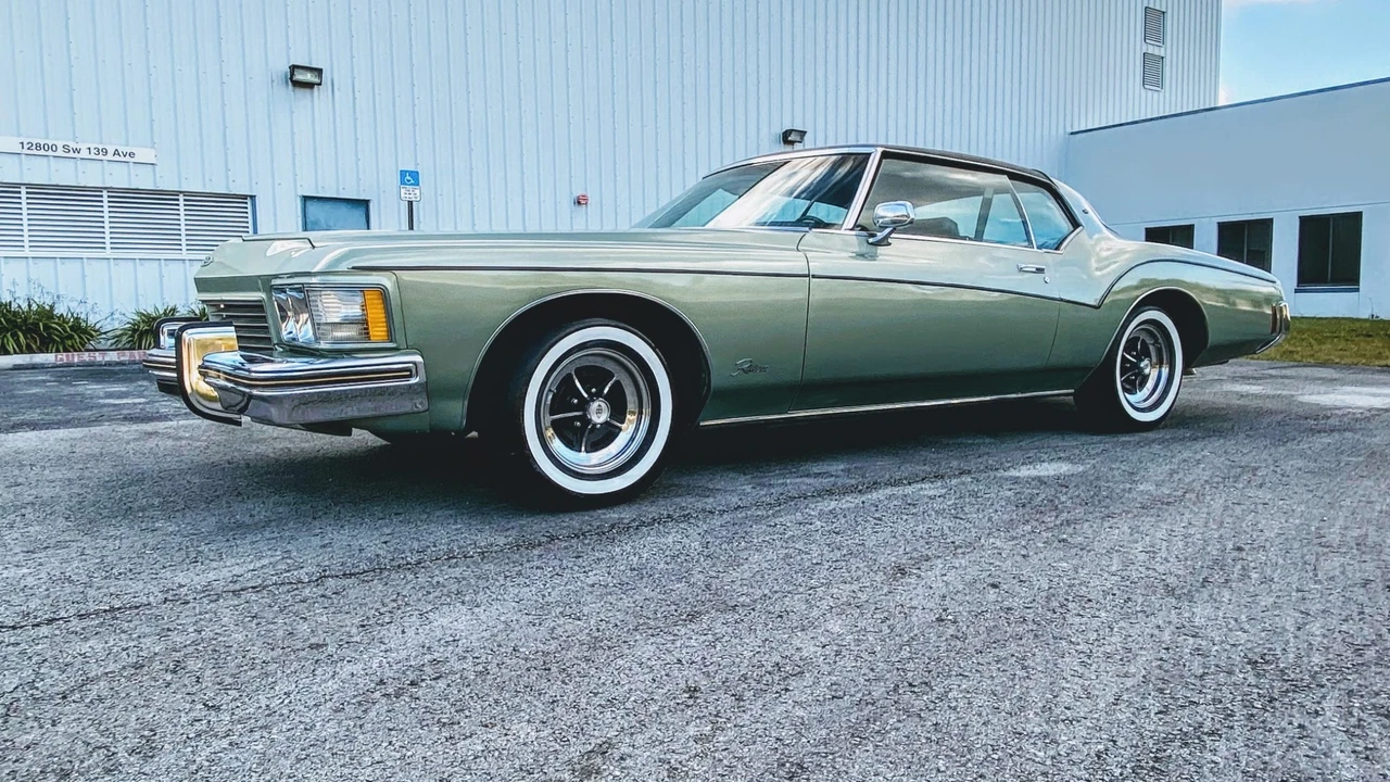 1973 Buick Riviera Boattail 3rd Gen - Image 7 of 31