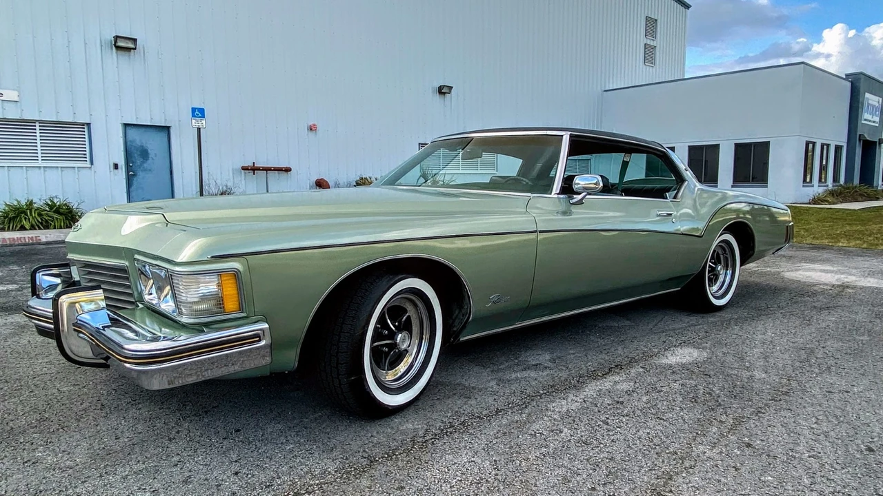 1973 Buick Riviera Boattail 3rd Gen - Image 4 of 31