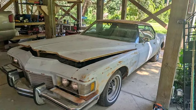 1973 Buick Riviera Coupe 2D