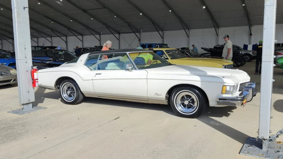 1973 Buick Riviera Boattail 3rd Gen - Image 2 of 5