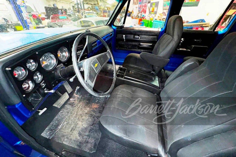 1973 Chevrolet Suburban 7th Gen - Image 4 of 26