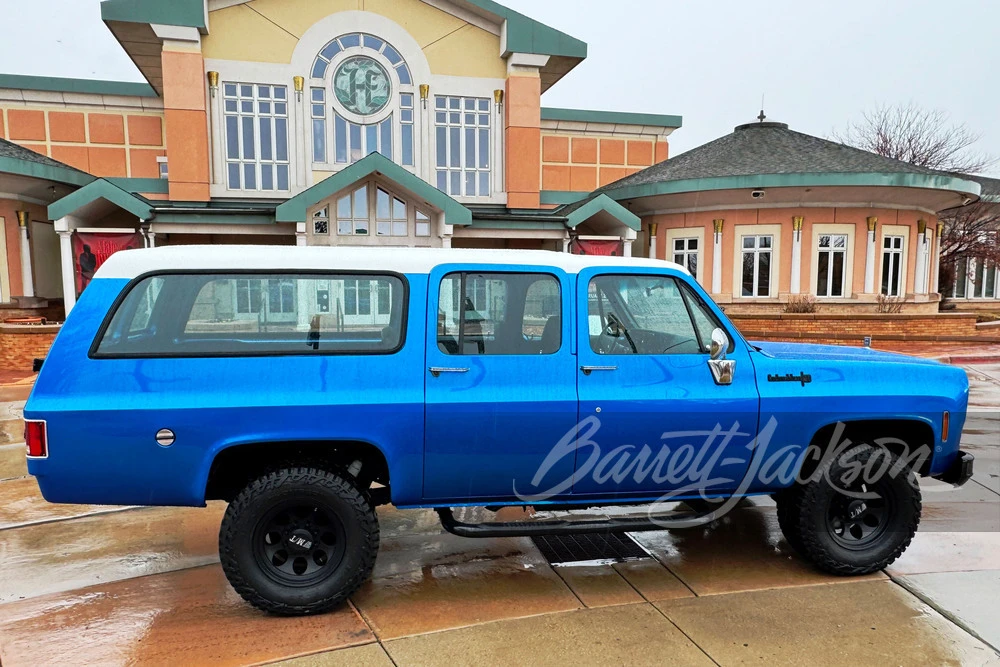 1973 Chevrolet Suburban 7th Gen - Image 5 of 26