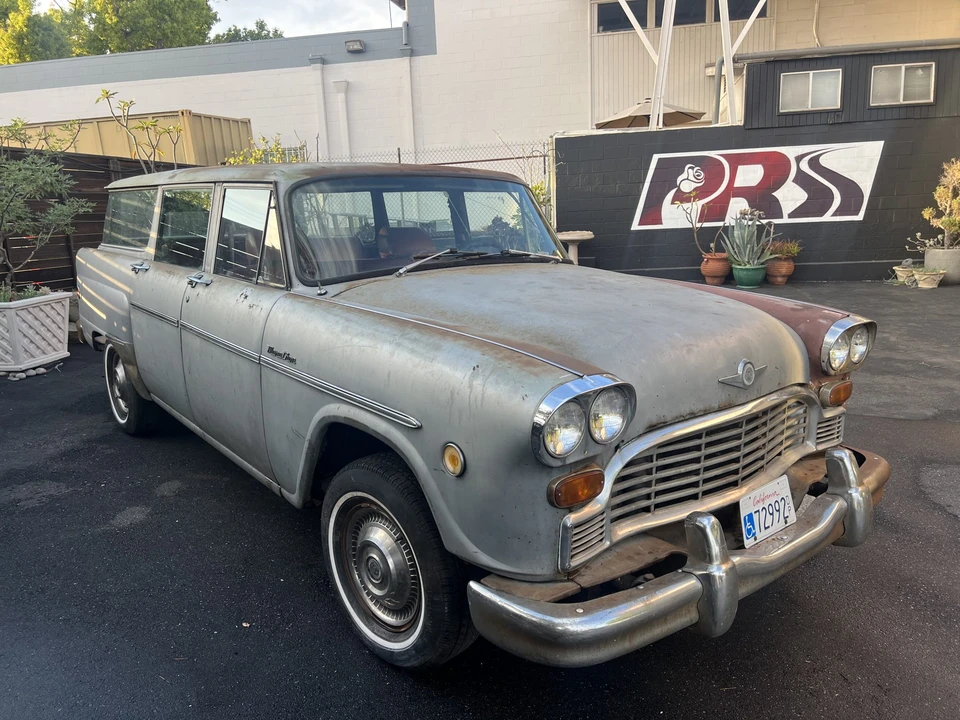 1973 Checker - Image 2 of 31