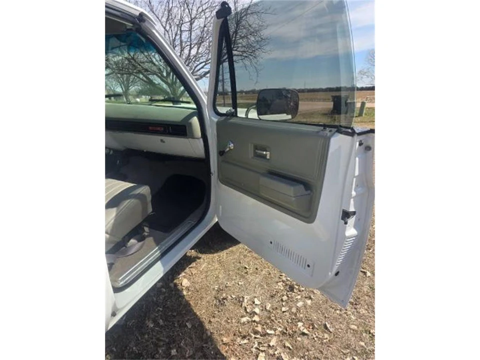 1973 Chevrolet K5 Blazer 2nd Gen - Image 16 of 25