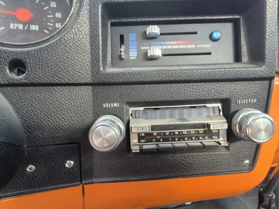 1973 Chevrolet K5 Blazer 2nd Gen - Image 11 of 13