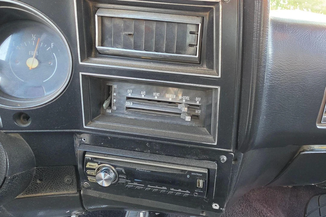 1973 Chevrolet Blazer - Image 22 of 31