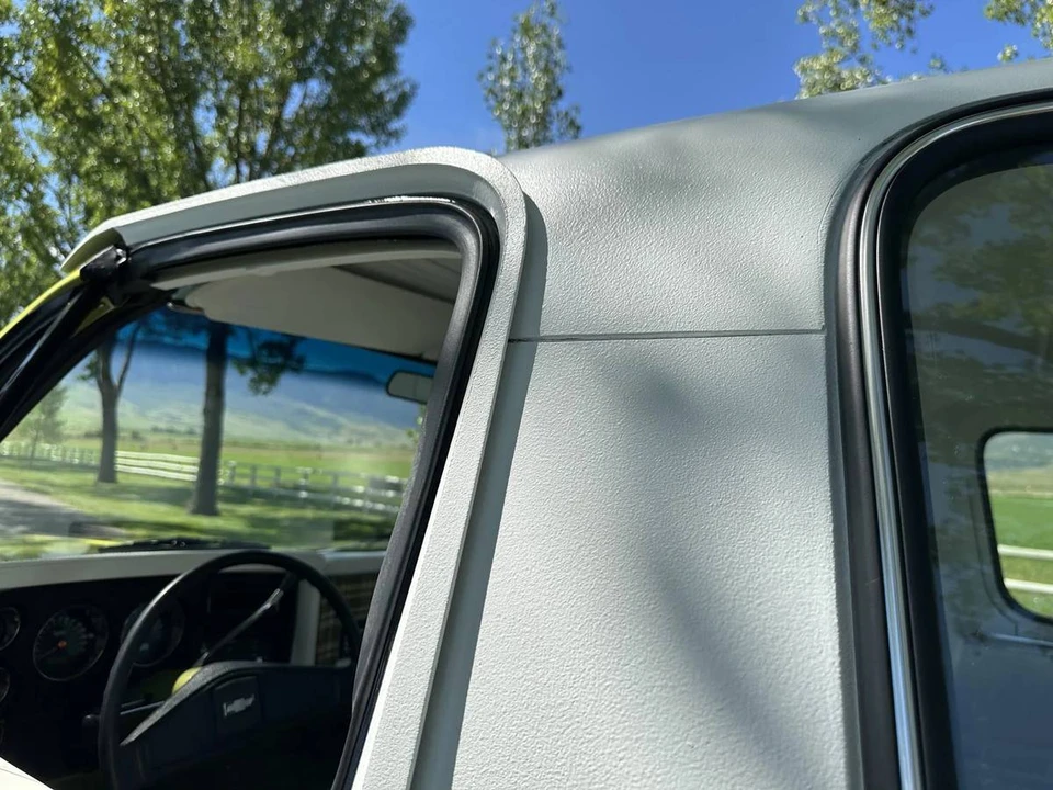 1973 Chevrolet K5 Blazer 2nd Gen - Image 5 of 15