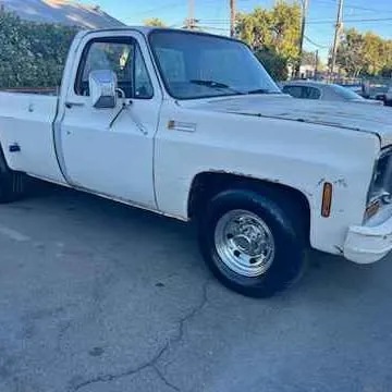 1973 Chevrolet Silverado (Classic) 1500 Regular Cab LT Pickup 2D 8 ft