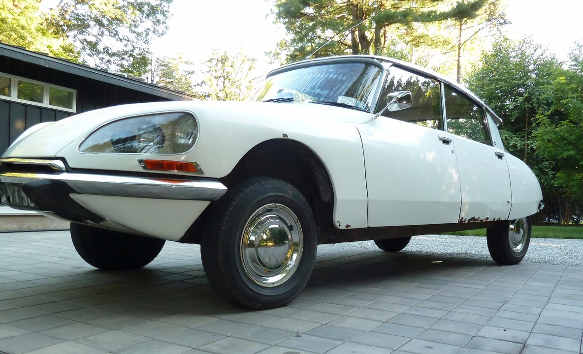 1973 Citroen D Super 5 - Image 2 of 31