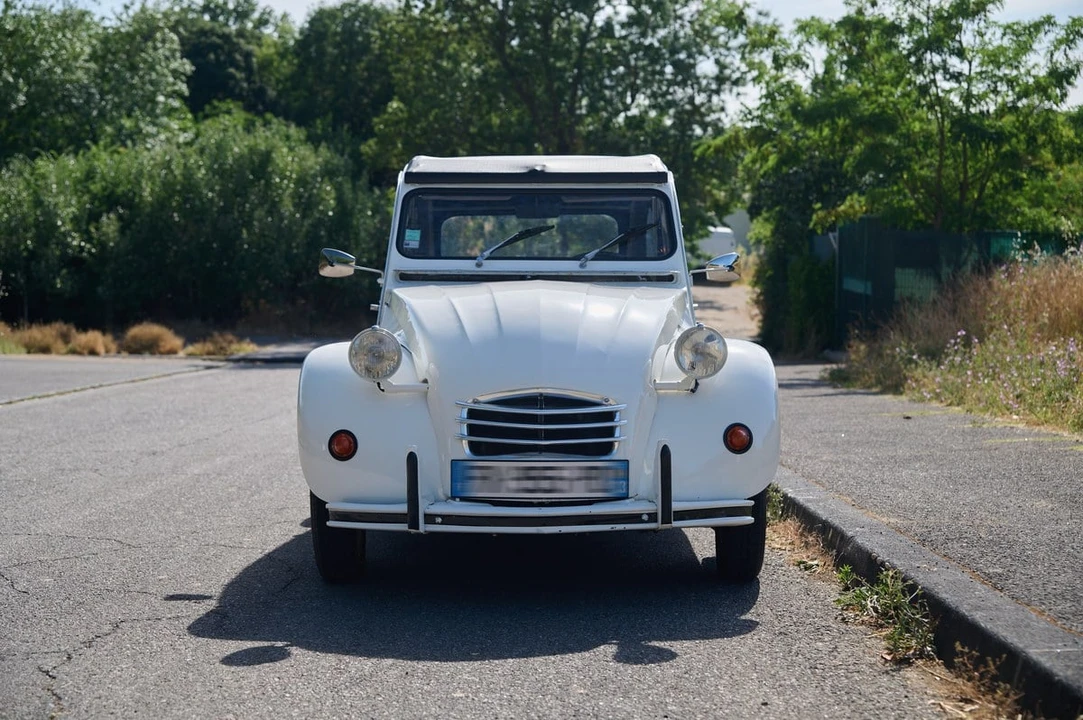 1973 Citroen 2CV - Image 2 of 31