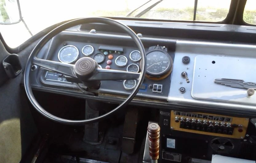 1973 Nissan Fairlady Z 1st Gen - Image 2 of 31