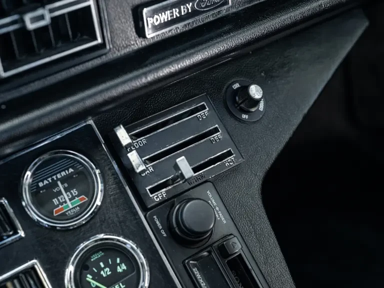1973 DeTomaso Pantera - Image 22 of 31