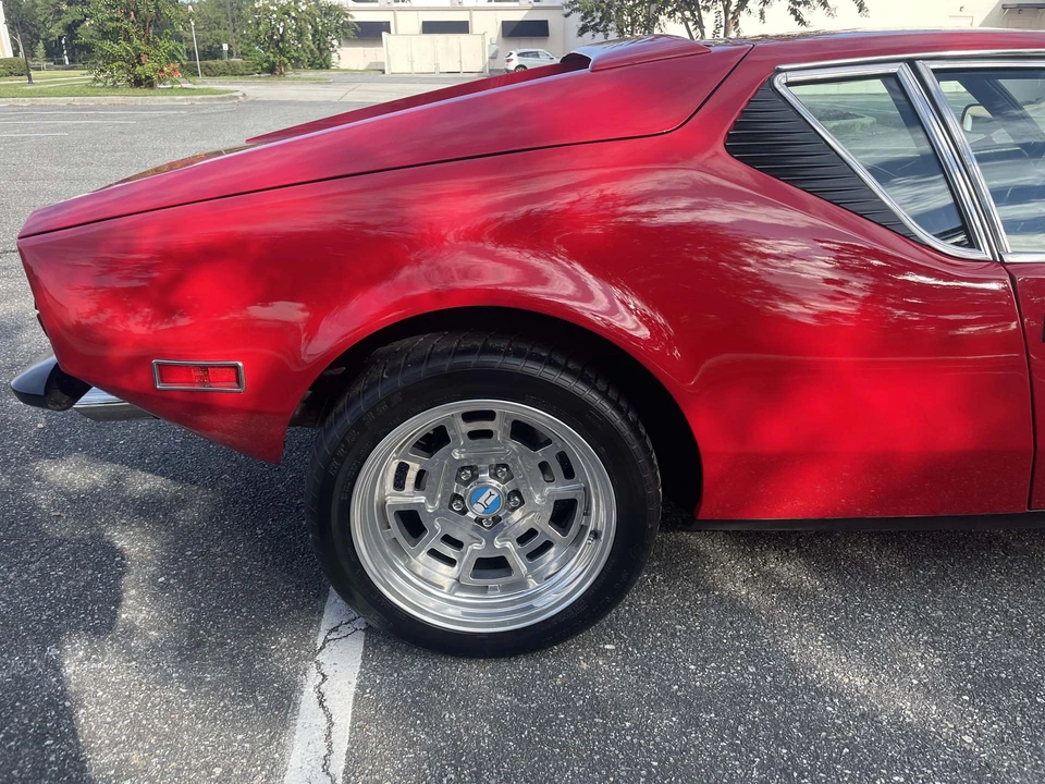 1973 DeTomaso Pantera - Image 26 of 31