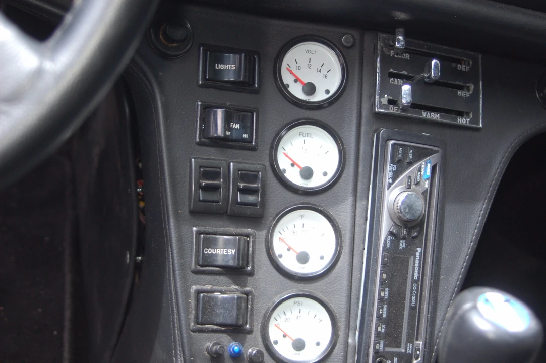 1973 DeTomaso Pantera - Image 29 of 31