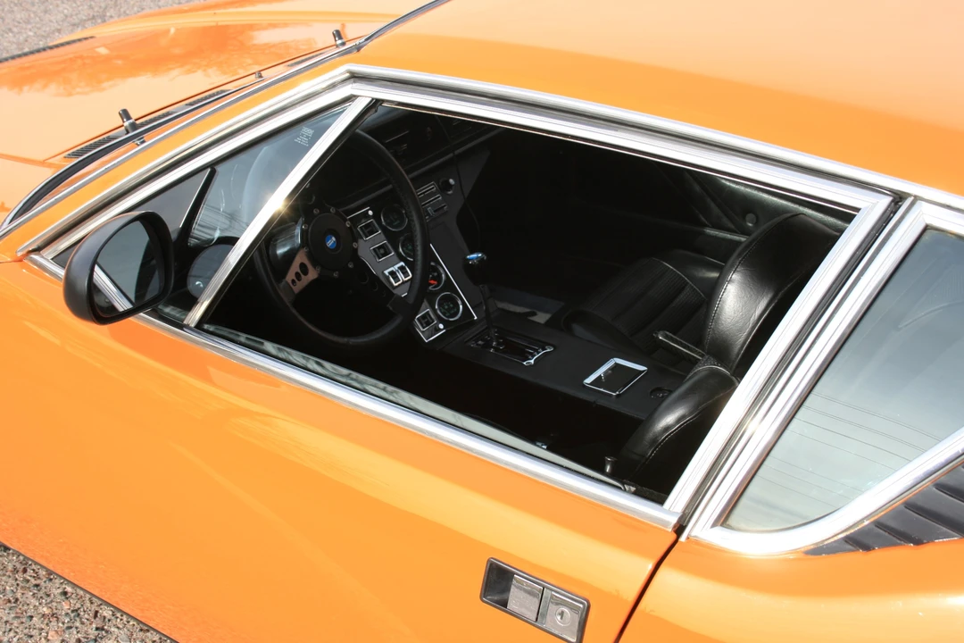 1973 DeTomaso Pantera - Image 23 of 31