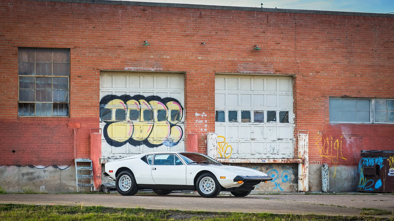 1973 DeTomaso Pantera - Image 24 of 31