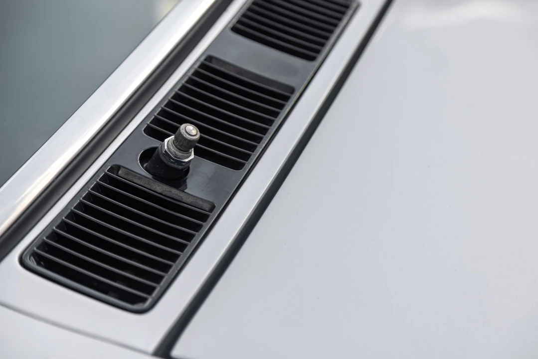 1973 DeTomaso Pantera - Image 27 of 31