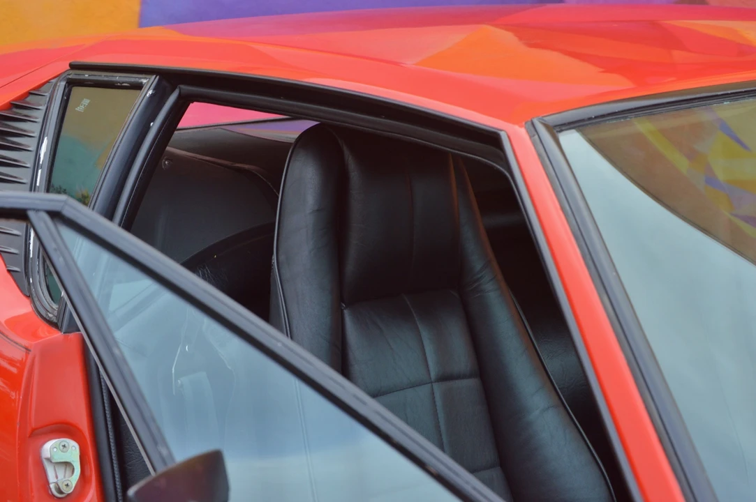 1973 DeTomaso Pantera - Image 25 of 30