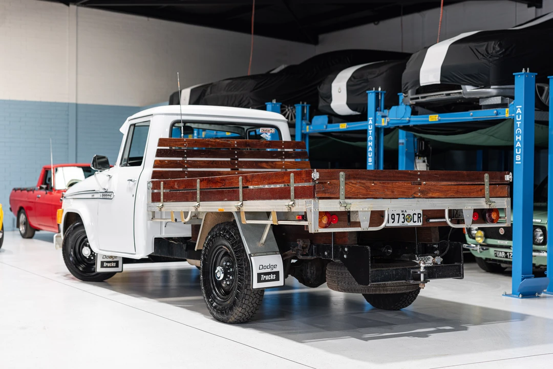 1973 Dodge A100 - Image 10 of 31