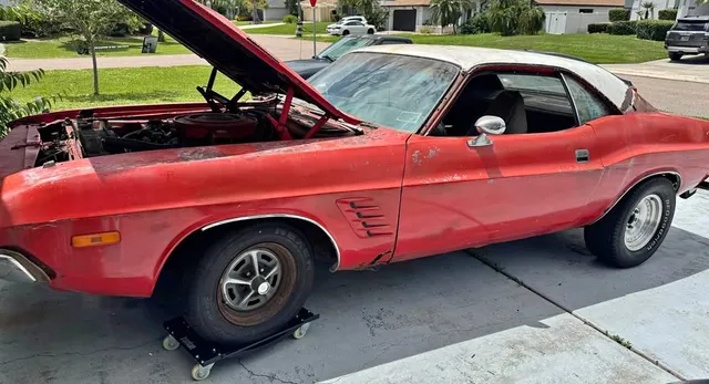 1973 Dodge Challenger Coupe 2D