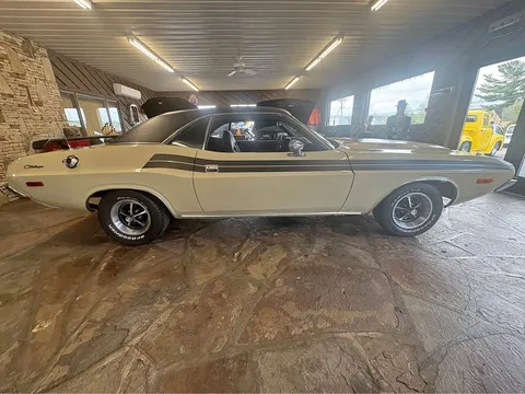 1973 Dodge Challenger Coupe 2D