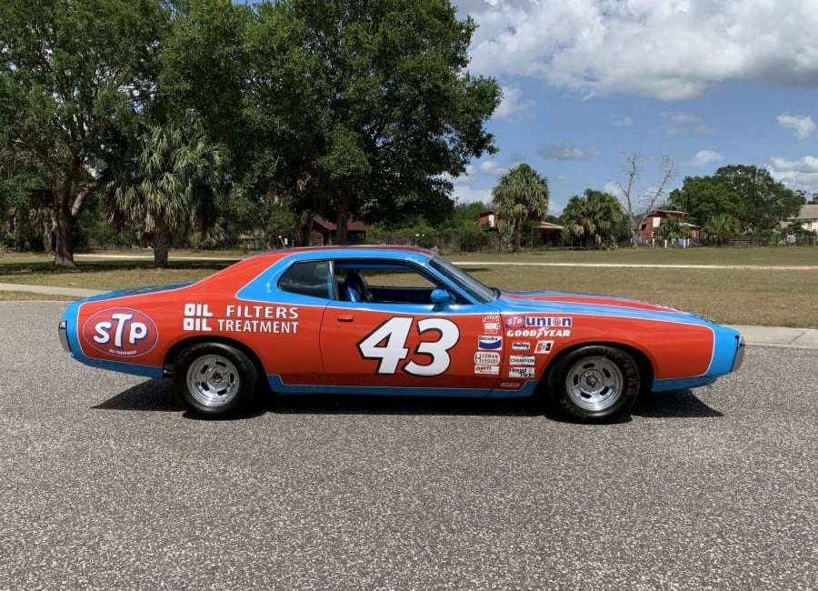 1973 Dodge Charger 3rd Gen - Image 2 of 31