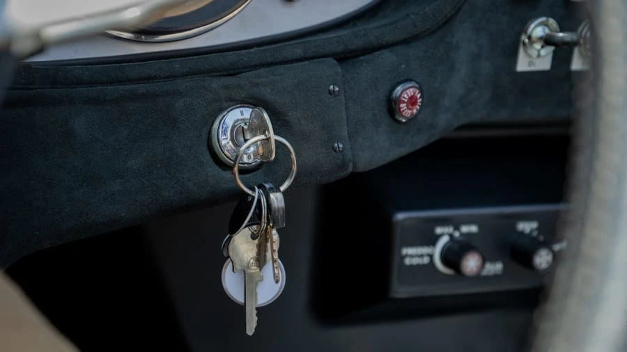 1973 Ferrari Daytona Spider - Image 19 of 28