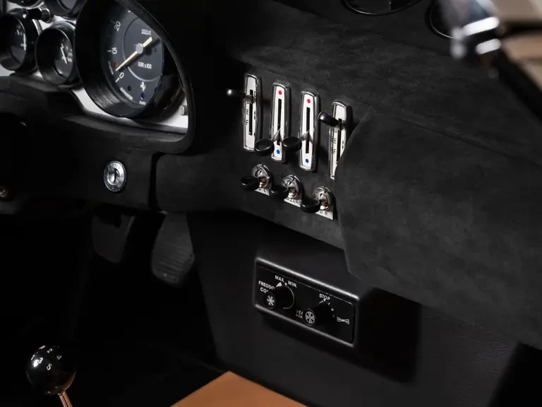 1973 Ferrari Daytona Spider - Image 15 of 31