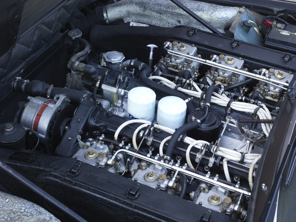 1973 Ferrari 365 GT4 2+2 - Image 10 of 14