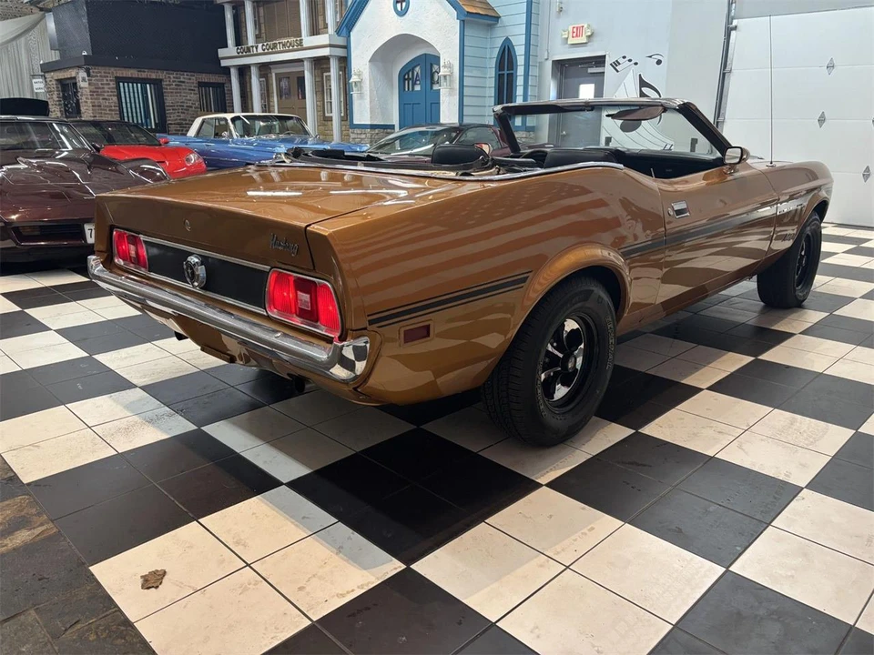 1973 Ford Galaxie 4th Gen - Image 23 of 31