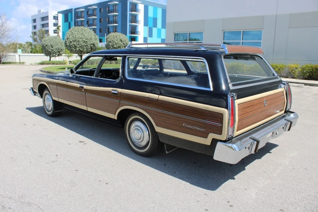 1973 Ford Country Squire - Image 7 of 12